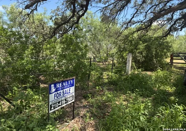 1st image of 920 County Road 665, Devine, TX 78016 | MLS# 1965679