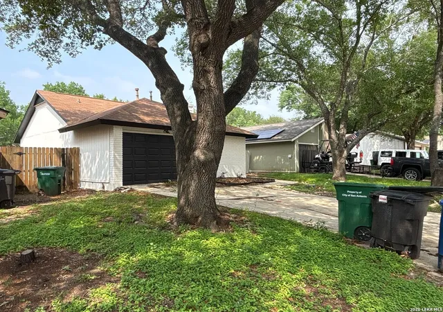 Photo 2 of Single family home for sale at 9631 Ivy Bend, San Antonio, TX 78250 | MLS# 1965738 | Listing updated on 2026-05-11