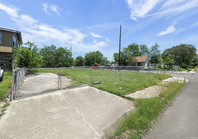image of 3803 W Houston St, San Antonio, TX 78207 | MLS# 1965787