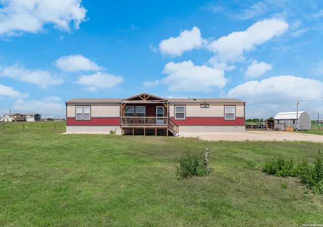 Homes for sale in Jourdanton, TX | 250 Cr 325, Jourdanton, TX 78026 | MLS# 1965812