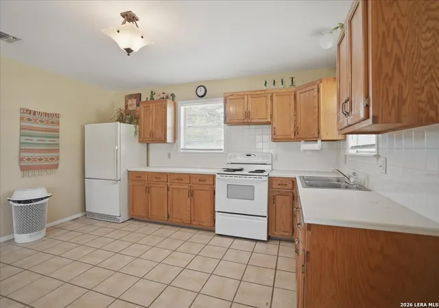 Homes for sale in George West, TX | 372 County Road 325, George West, TX 78022 | MLS# 1965824