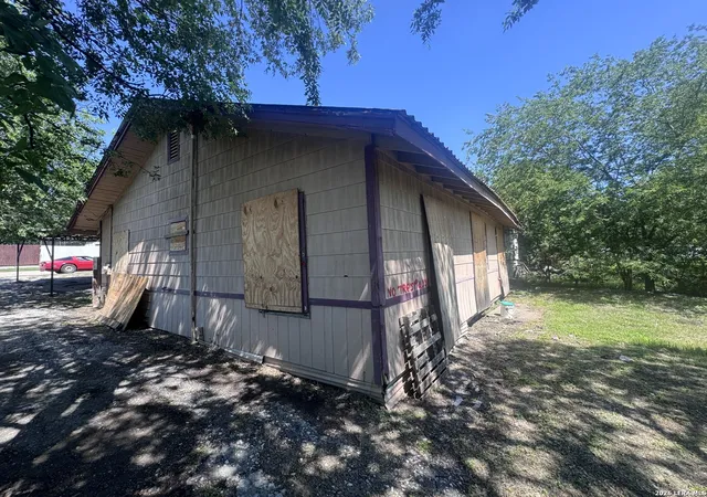 Photo 3 of Single family home for sale at 410 Amanda St, San Antonio, TX 78220 | MLS# 1965854 | Listing updated on 2026-09-17