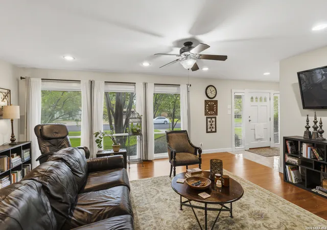 3rd image of 330 Rockhill, San Antonio, TX 78209 | MLS# 1965893