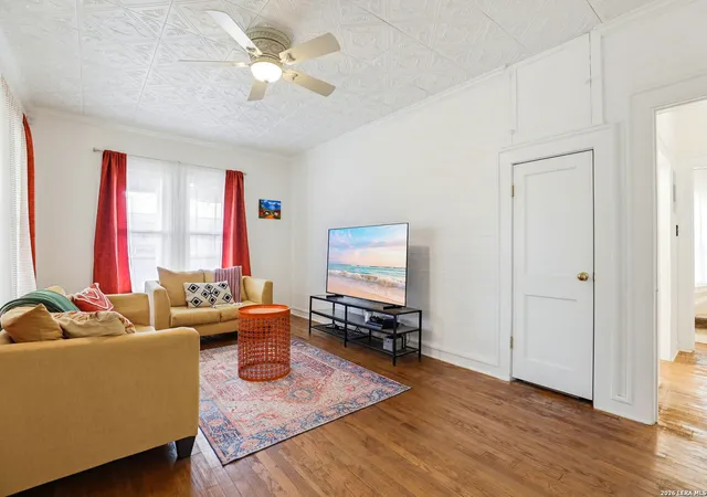 5th image of 239 E Ligustrum, San Antonio, TX 78228 | MLS# 1965937