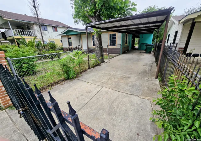 Photo 2 of Single family home for sale at 331 Weinberg, San Antonio, TX 78214 | MLS# 1965997 | Listing updated on 2026-08-02