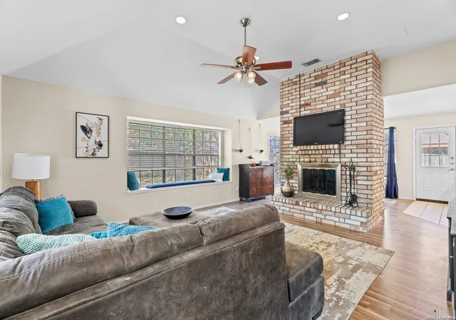 2nd image of 9219 Broxton Dr, San Antonio, TX 78240 | MLS# 1966063