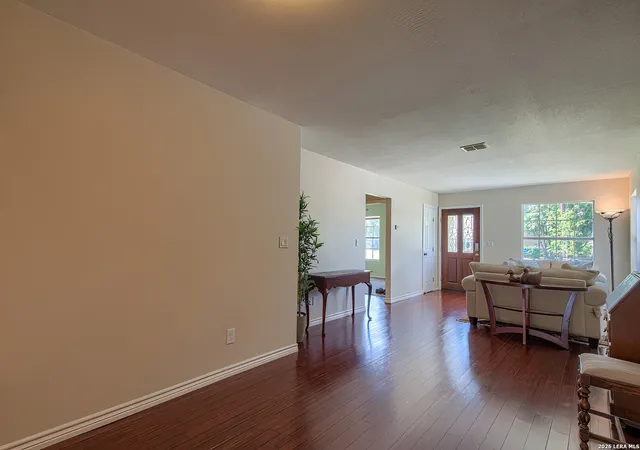 5th image of 607 Rexford Dr, San Antonio, TX 78216 | MLS# 1966250