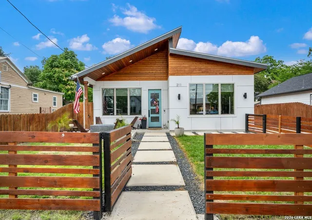 1st image of 211 W Lubbock St, San Antonio, TX 78204 | MLS# 1966256