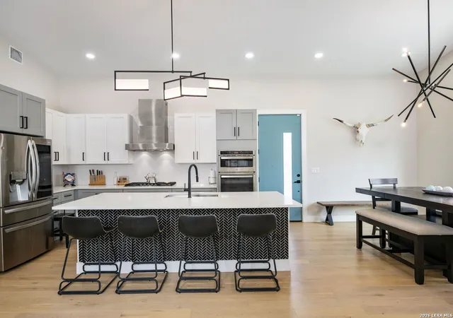 Photo 2 of Single family home for sale at 211 W Lubbock St, San Antonio, TX 78204 | MLS# 1966256 | Listing updated on 2026-09-16