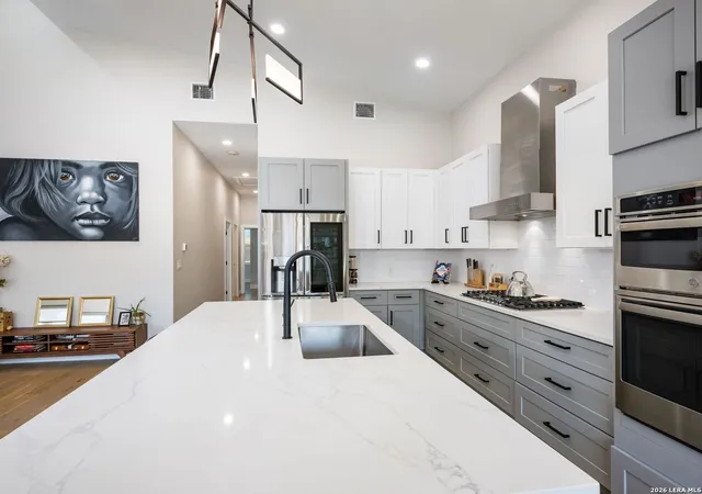 Photo 3 of Single family home for sale at 211 W Lubbock St, San Antonio, TX 78204 | MLS# 1966256 | Listing updated on 2026-09-27