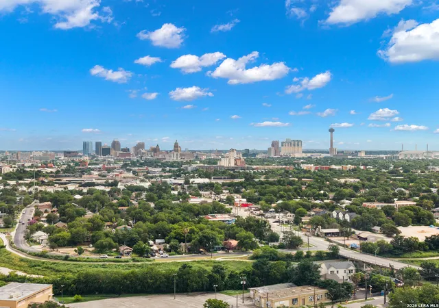49th image of 211 W Lubbock St, San Antonio, TX 78204 | MLS# 1966256