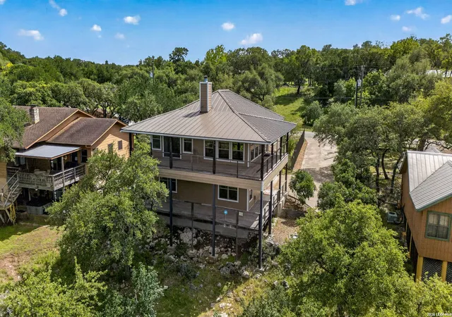 Photo 4 of Single family home for sale at 1130 Canyon Spgs, Canyon Lake, TX 78133 | MLS# 1966307 | Listing updated on 2026-09-08