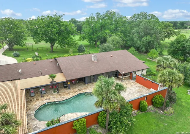 45th image of 2035 S Magnolia Ave, Luling, TX 78648 | MLS# 1966422