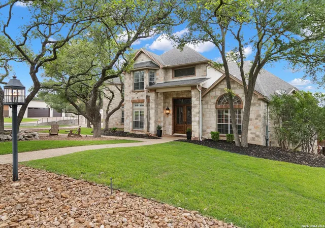 Photo 4 of Single family home for sale at 8 Champions Mark, San Antonio, TX 78258 | MLS# 1966466 | Listing updated on 2026-09-06