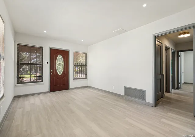 Photo 3 of Sale Pending at 630 Carlisle Ave, San Antonio, TX 78225 | MLS# 1966479 | Listing updated on 2026-08-20