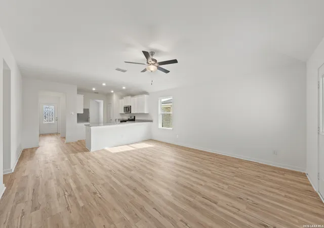 Photo 4 of Single family home for sale at 4022 Lena Gardens, Von Ormy, TX 78073 | MLS# 1966664 | Listing updated on 2026-09-14