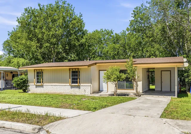 Photo 3 of Sale Pending at 4863 Castle Shield, San Antonio, TX 78218 | MLS# 1966709 | Listing updated on 2026-08-28