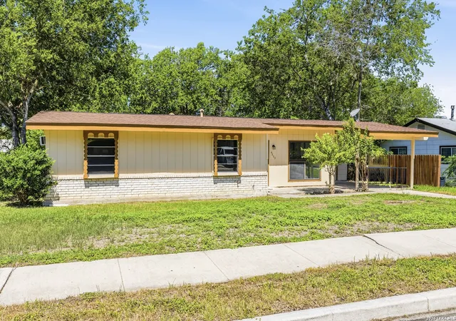 Photo 3 of Sale Pending at 4863 Castle Shield, San Antonio, TX 78218 | MLS# 1966709 | Listing updated on 2026-08-28