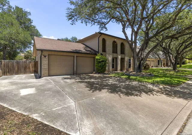 Photo 3 of Single family home for sale at 2807 Burnt Oak St, San Antonio, TX 78232 | MLS# 1966726 | Listing updated on 2026-09-21