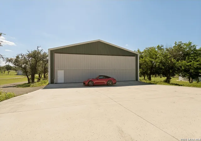 24th image of 2881 Aviation Loop, Fredericksburg, TX 78624 | MLS# 1966727