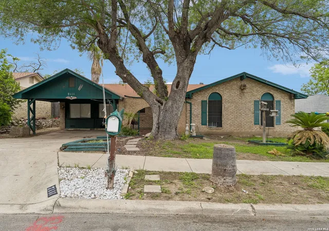 Photo 3 of Sale Pending at 7111 Forest Mont St, San Antonio, TX 78240 | MLS# 1966728 | Listing updated on 2026-05-15