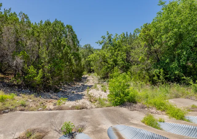 26th image of 625 County Road 2763, Mico, TX 78056 | MLS# 1966735