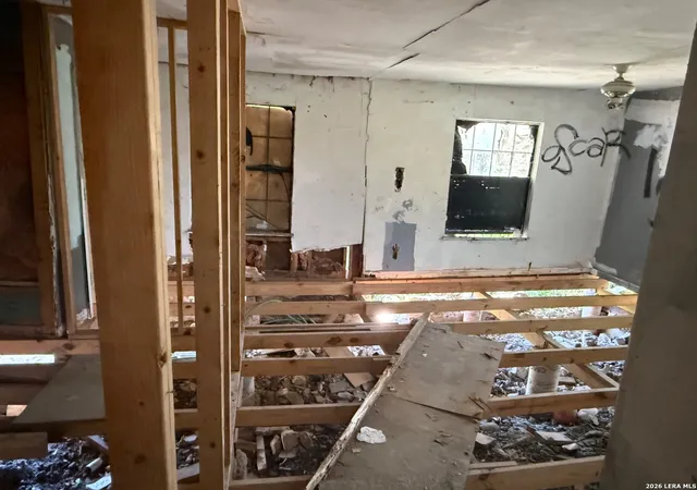 5th image of 515 Gould St, San Antonio, TX 78207 | MLS# 1966799
