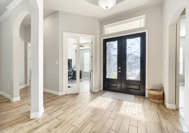 Photo 3 of Single family home for sale at 208 Englewood Ln, Castroville, TX 78009 | MLS# 1966817 | Listing updated on 2026-08-28