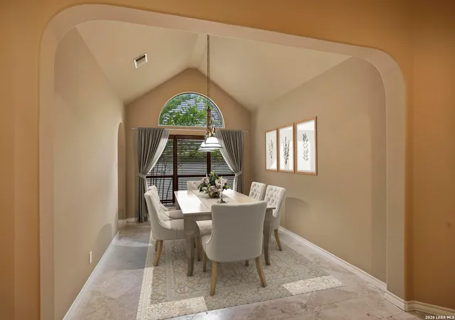 Photo 3 of Sale Pending at 8 Orsinger Frg, San Antonio, TX 78230 | MLS# 1966846 | Listing updated on 2026-08-22
