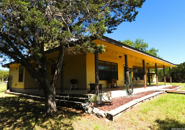 2nd image of 1081 Summit, Lakehills, TX 78063 | MLS# 1966857