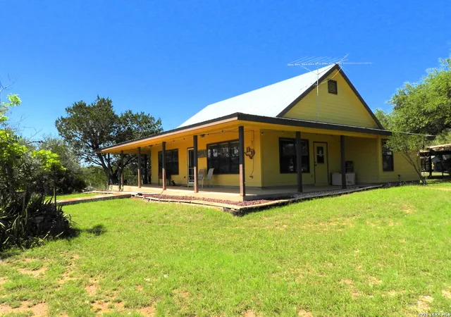 3rd image of 1081 Summit, Lakehills, TX 78063 | MLS# 1966857