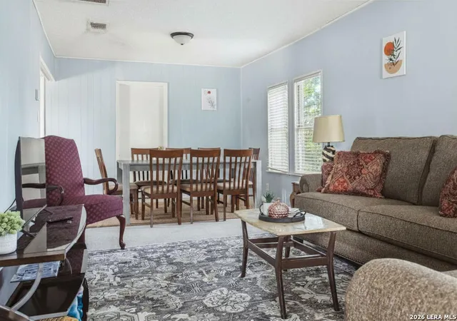 5th image of 1117 Standish, Floresville, TX 78114 | MLS# 1966871