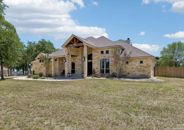 Photo 3 of Single family home for sale at 148 Woodlands, La Vernia, TX 78121 | MLS# 1966899 | Listing updated on 2026-09-18