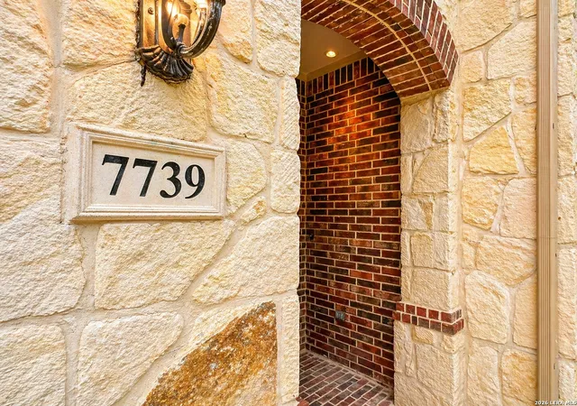Photo 3 of Single family home for sale at 7739 Winecup Hl, San Antonio, TX 78256 | MLS# 1966900 | Listing updated on 2026-08-20