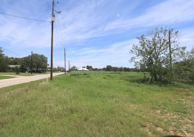 1st image of 376 (lot 1) Dry Hollow, La Vernia, TX 78121 | MLS# 1966918