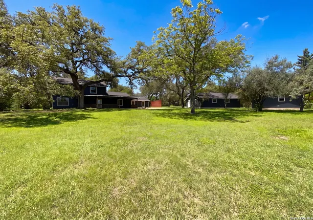 Photo 4 of Sale Pending at 15422 Geronimo Loop, San Antonio, TX 78254 | MLS# 1966922 | Listing updated on 2026-09-17