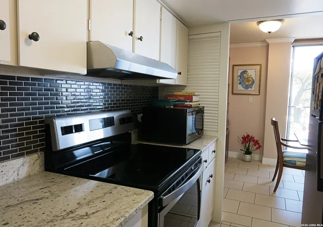 3rd image of 7039 San Pedro Ave #203, San Antonio, TX 78216 | MLS# 1966943