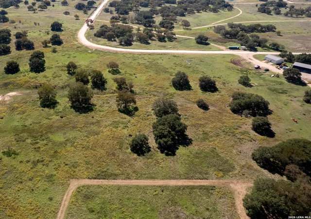 3rd image of 342 Yellowstone Dr, Woodway, TX 76561 | MLS# 1966946