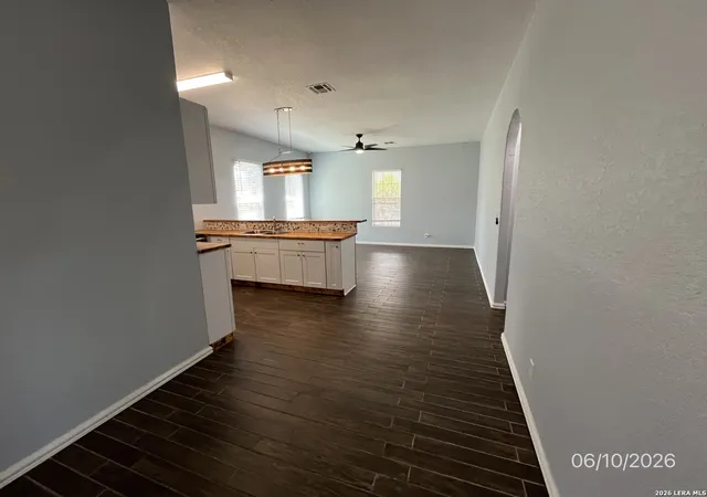 5th image of 2250 Golf Dr, Spring Branch, TX 78070 | MLS# 1966955