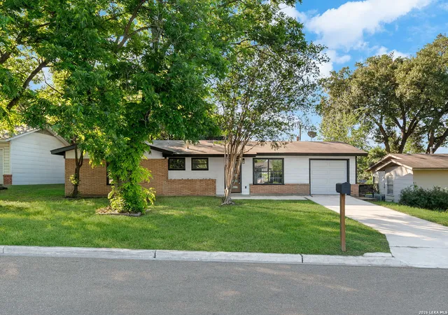 Photo 1 of Single family home for sale at 4426 Newcome Dr, San Antonio, TX 78229 | MLS# 1966966 | Listing updated on 2026-07-17