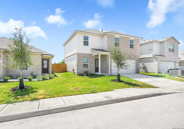 Photo 3 of Single family home for sale at 15022 Telfaire Meadow, Von Ormy, TX 78073 | MLS# 1967037 | Listing updated on 2026-05-26