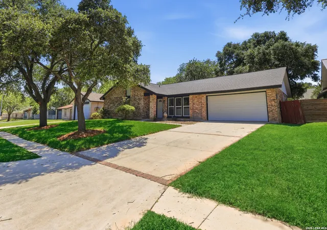 Photo 1 of Sale Pending at 5422 El Tejano St, San Antonio, TX 78233 | MLS# 1967048 | Listing updated on 2026-08-10