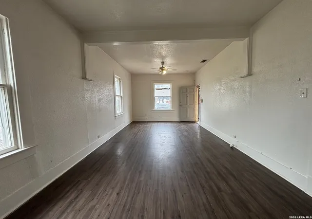 3rd image of 2810 W Salinas, San Antonio, TX 78207 | MLS# 1967083