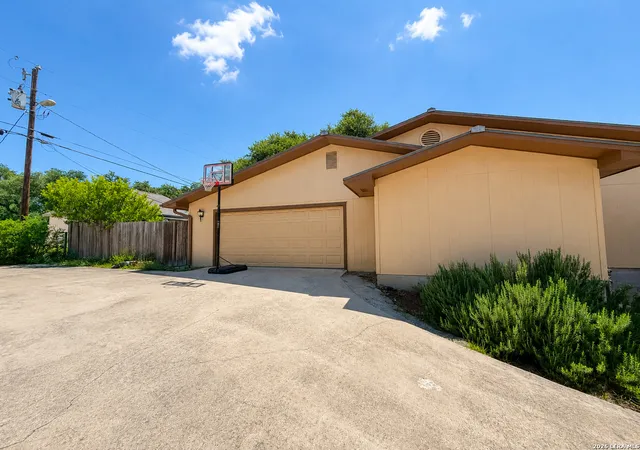 Photo 28 of Single family home for sale at 262 Scenic Dr, Canyon Lake, TX 78133 | MLS# 1967098 | Listing updated on 2026-07-05