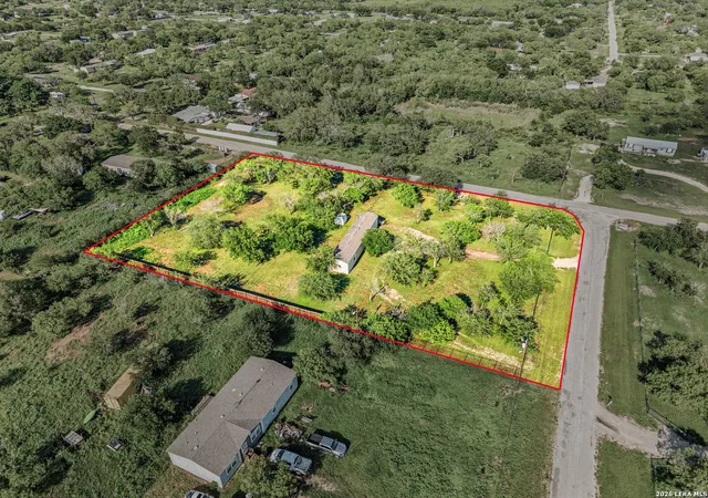2nd image of 651 County Road 4647, Hondo, TX 78861 | MLS# 1967120