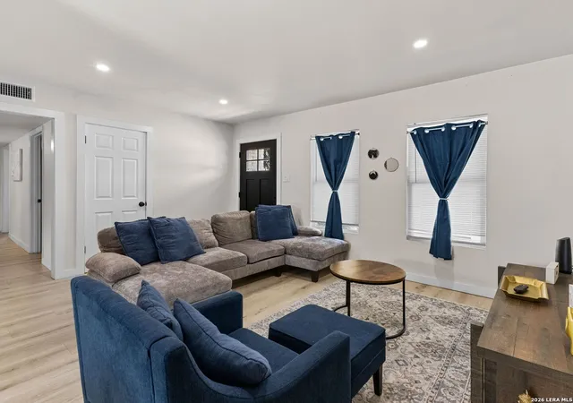 5th image of 503 Pickwell Dr, San Antonio, TX 78223 | MLS# 1967176