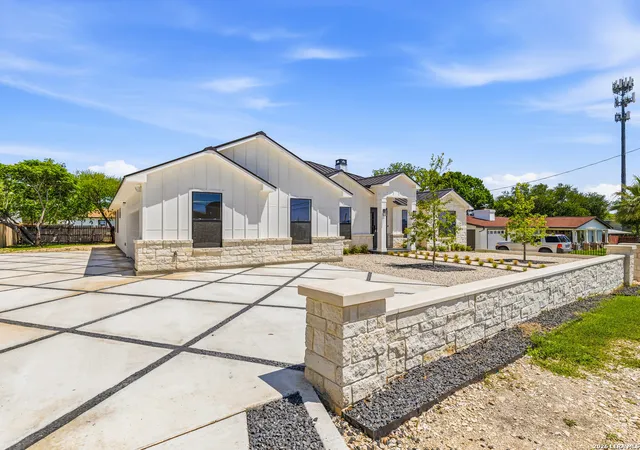 1st image of 915 Burr Rd, Terrell Hills, TX 78209 | MLS# 1967246
