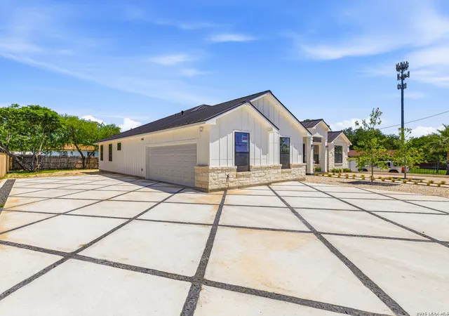 3rd image of 915 Burr Rd, Terrell Hills, TX 78209 | MLS# 1967246