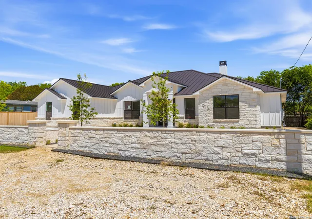 2nd image of 915 Burr Rd, Terrell Hills, TX 78209 | MLS# 1967246