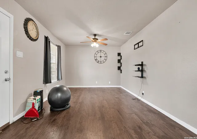 Photo 4 of Single family home for sale at 6218 Stone Valley Dr, San Antonio, TX 78242 | MLS# 1967276 | Listing updated on 2026-08-23